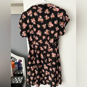 Hot topic dress with flowers